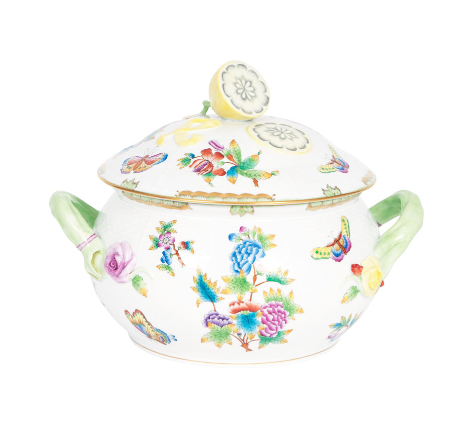 A colourful tureen 'Victoria'